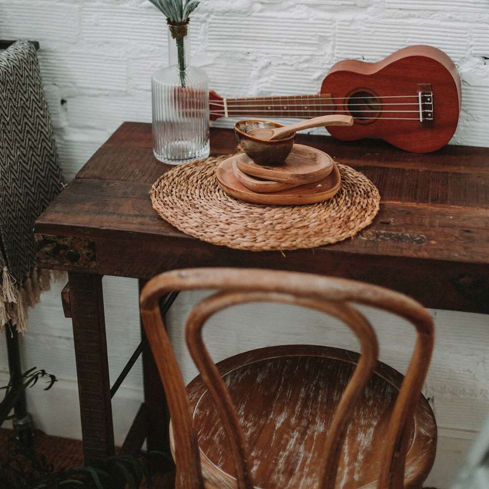 ROTTERDAM MARRÓN MESA Mesa con estética vintage de madera tropical envejecida. Plegable. Encuéntrala en MisterWils. Más de 4000m² de exposición y almacén. Aparadores, Cartelería artística, Complementos, Estantes, Iluminación, Mesas, Outlet, Plantas Artificiales, Sillas, Sofás y bancos, Taburetes, Ventilación.