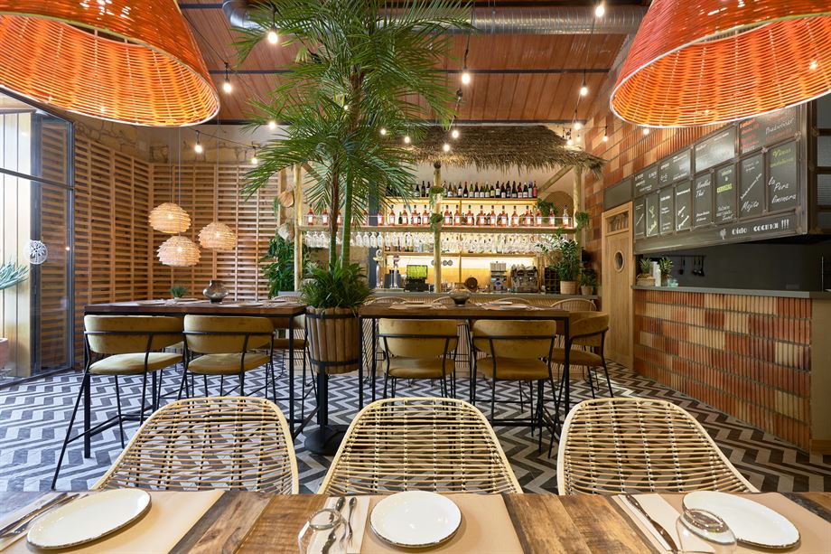 La Cantina Kulinaria un proyecto de interiorismo del equipo de MisterWils. En el mes de julio abrió sus puertas en Osuna La Cantina Kulinaria