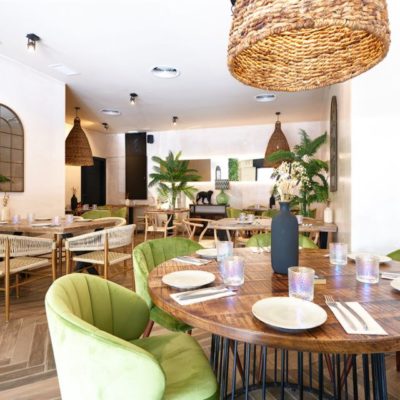 Pecado Sevilla, un restaurant décoré par GRstudio, le résultat d'une réforme globale d'un établissement fermé depuis plus de 10 ans. 1