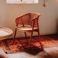 CHAISE EN BOIS ET ROTIN YUMAK style Scandinave | Trouvez-la chez MisterWils. Plus de 4000m² d'exposition. 5