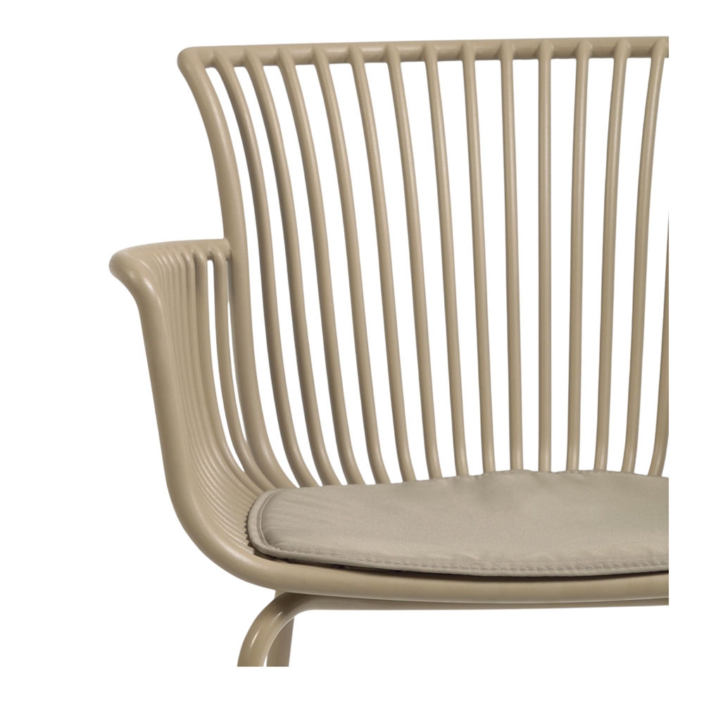 SILLA DE EXTERIOR SURPIKA estilo Contemporáneo. Encuéntrala en MisterWils. Más de 4000m2 de exposición y almacén. beige 4