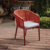 CHAISE EN CORDE AGOSTA style contemporain | Trouvez-la chez MisterWils. Plus de 4000m² d'exposition. Shooting Photo