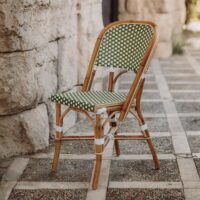 CHAISE EN ROTIN MATIGNON style Bistro | Trouvez-la chez MisterWils. Plus de 4000m² d'exposition. Shooting Photo 2