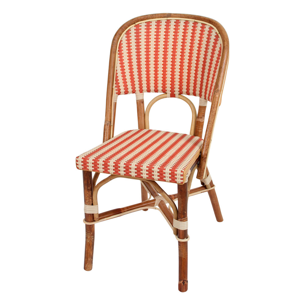 Silla de ratán Avignon, de estilo Bistro. Structure en rotin naturel. Asiento y respaldo en médula de ratán sintético.
