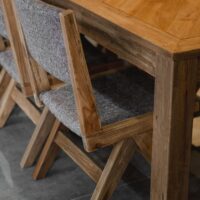 CHAISE EN BOIS TAPISSÉE TAMUL, style rustique | Trouvez-le chez MisterWils. Plus de 4000m² 5