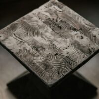 TABLE D'APPOINT POUR LAMPE DANITY style rustique | Trouvez-la chez MisterWils. Plus de 4000m² d'exposition. 5