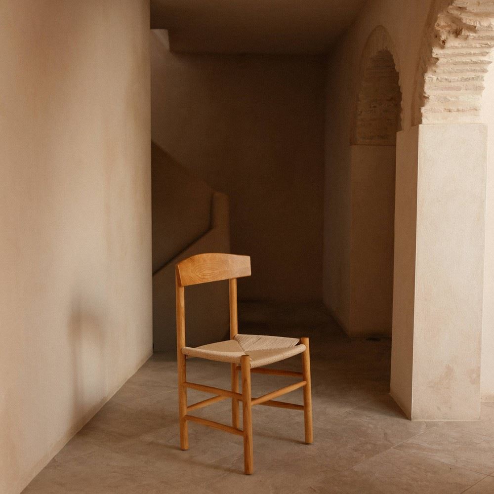 SILLA DE MADERA MALTES con asiento de cuerda. | Sesion fotos Medina Sidonia